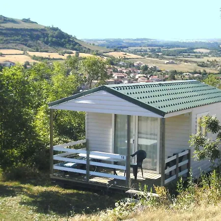 Hotel Val St Georges à Saint-Georges-de-Luzençon Extérieur photo