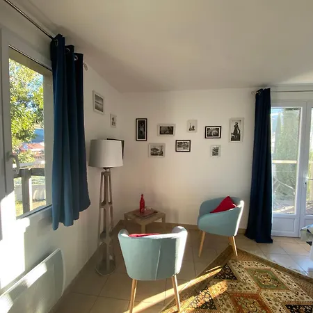 Hotel Val St Georges à Saint-Georges-de-Luzençon Extérieur photo